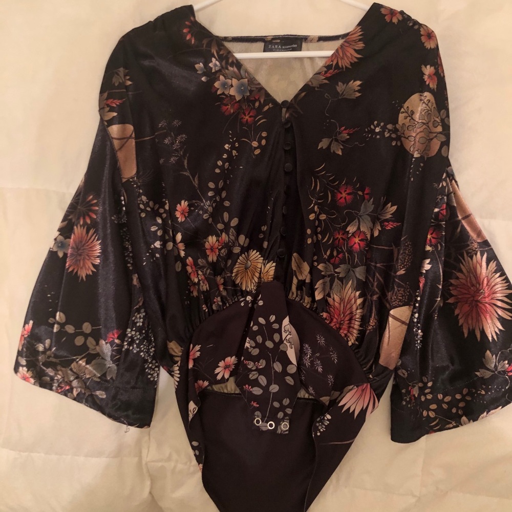 Velvet kimono style floral Zara bodysuit